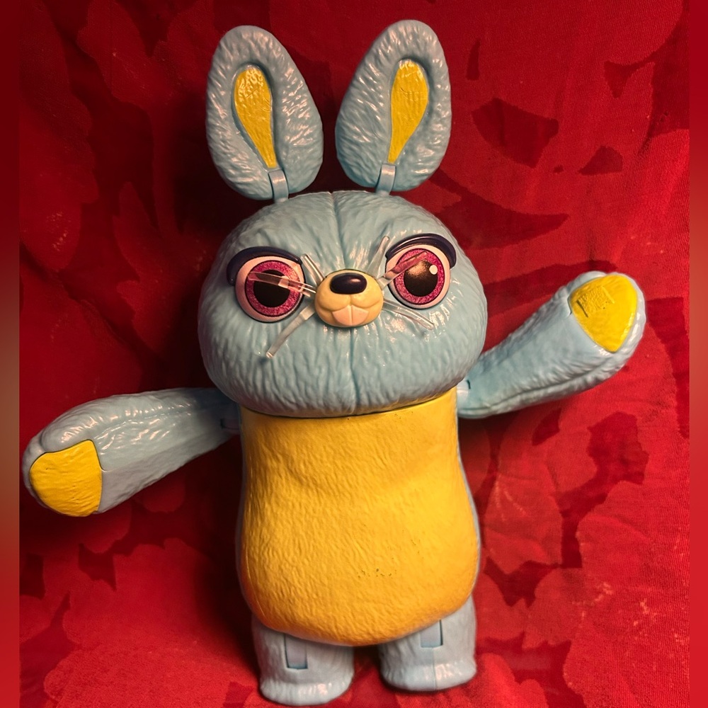4/$20🌷 🐰 "To Infinity and... The Prize Rack!" 🤠Toy Story 4 Posable Bunny 🚀